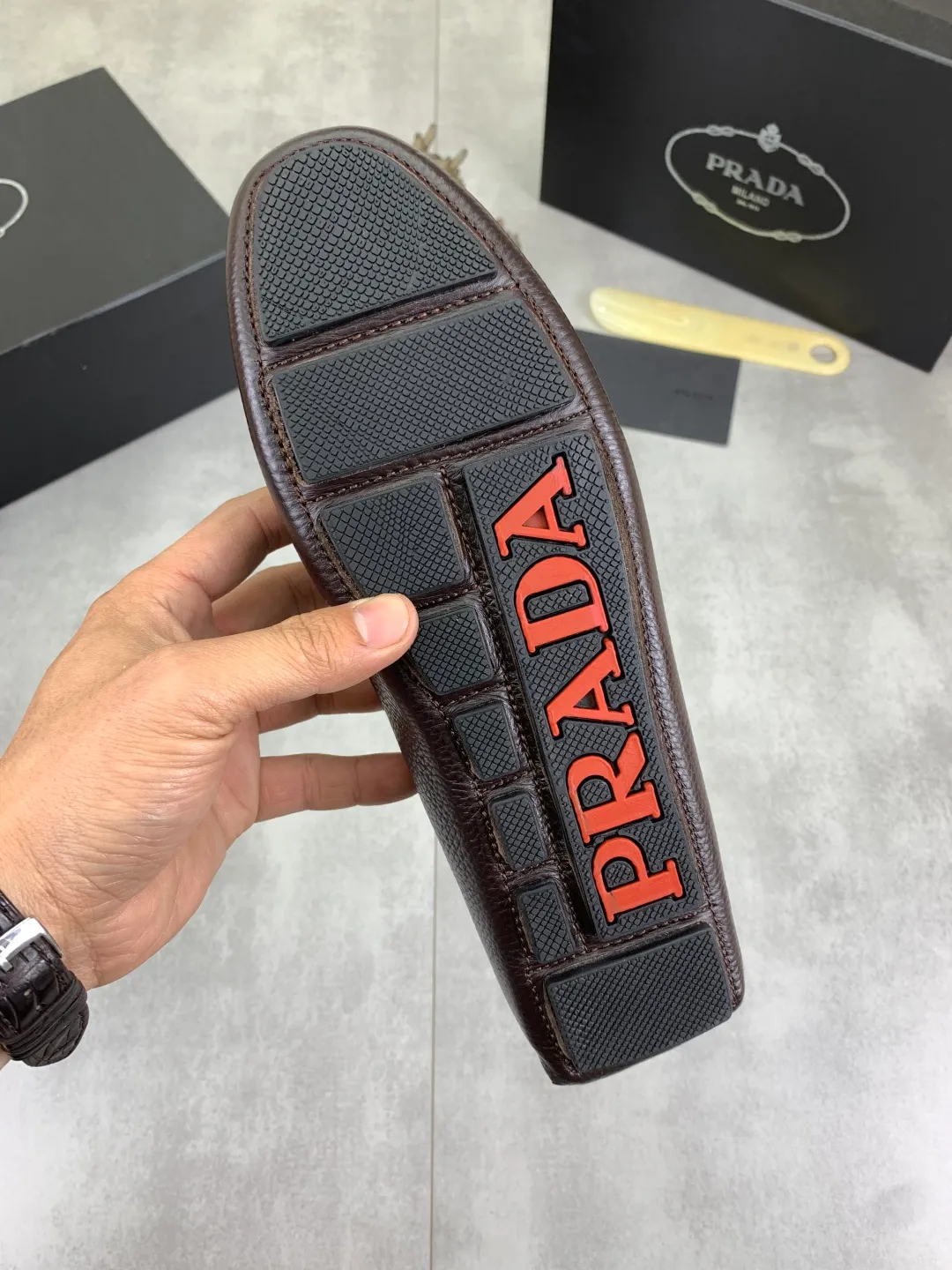 Men's Men's Shoes 💰P380💰【New Style】🆘 🔥🆕【PRADA】Prada Hong Kong high-quality pea shoes. Loaf style for lazy people. This fabric is made of 🇮🇹 imported top-grade Italian first-layer cowhide➕full first-layer pigskin lining. The lining is more high-end. The original non-slip and wear-resistant rubber outsole is the only choice for driving. Size: 38-45 4️⃣colors available
